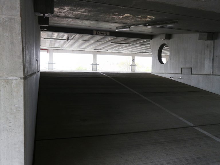 parkbereichdurchgang